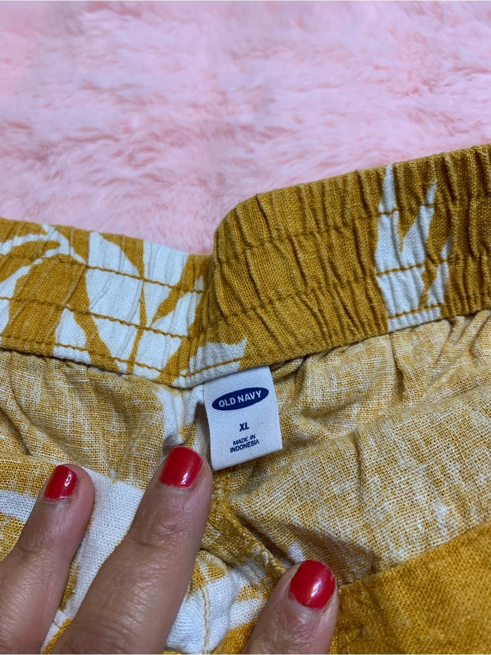 Old Navy Mustard Yellow Floral Linen-Blend High Waist Shorts - Picture 4 of 4